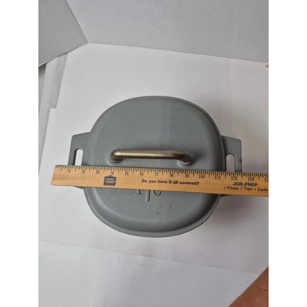 Pampered Chef Gray Enameled Cast Iron Dutch Oven Pot with Lid Gold Handle 2qt